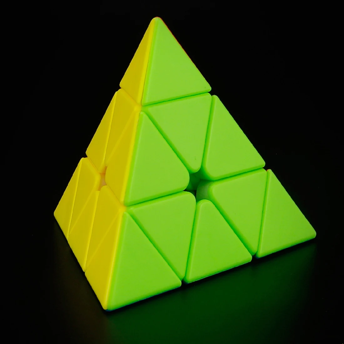 

YJ8244 MoYu Magnetic Pyramid cube 3x3x3 Magic Cube Speed Cube Puzzle - Colorful
