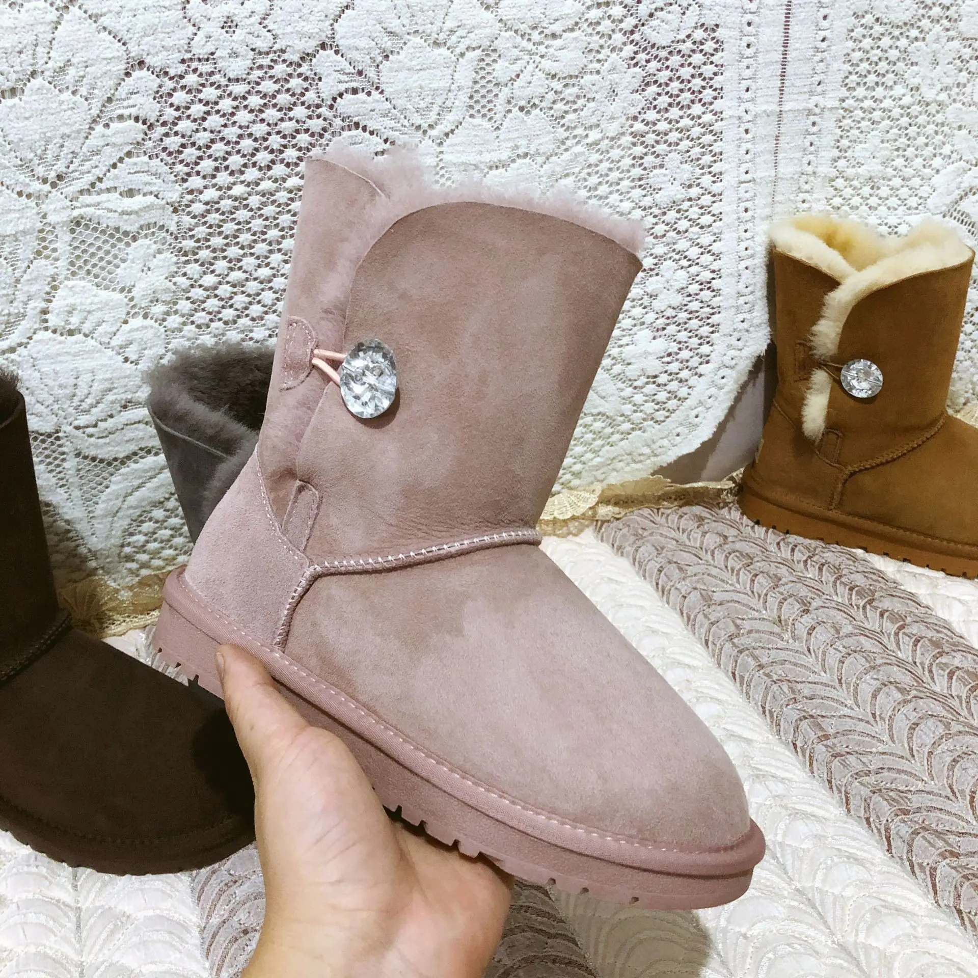 

New Australia Classic Genuine Sheepskin Leather Snow Boots Women Winter Boots Natural Fur Warm Wool Women Mid-calf Boots Shoes
