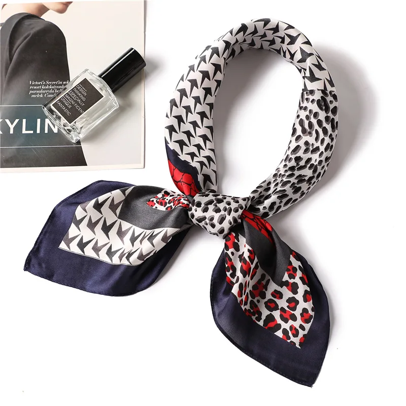 2019 New Women's Silk Scarf Square Female Shawls Wraps Leopard Print Small Office Scarf Hair Scarf Hijabs Scarf Foulard Bandana