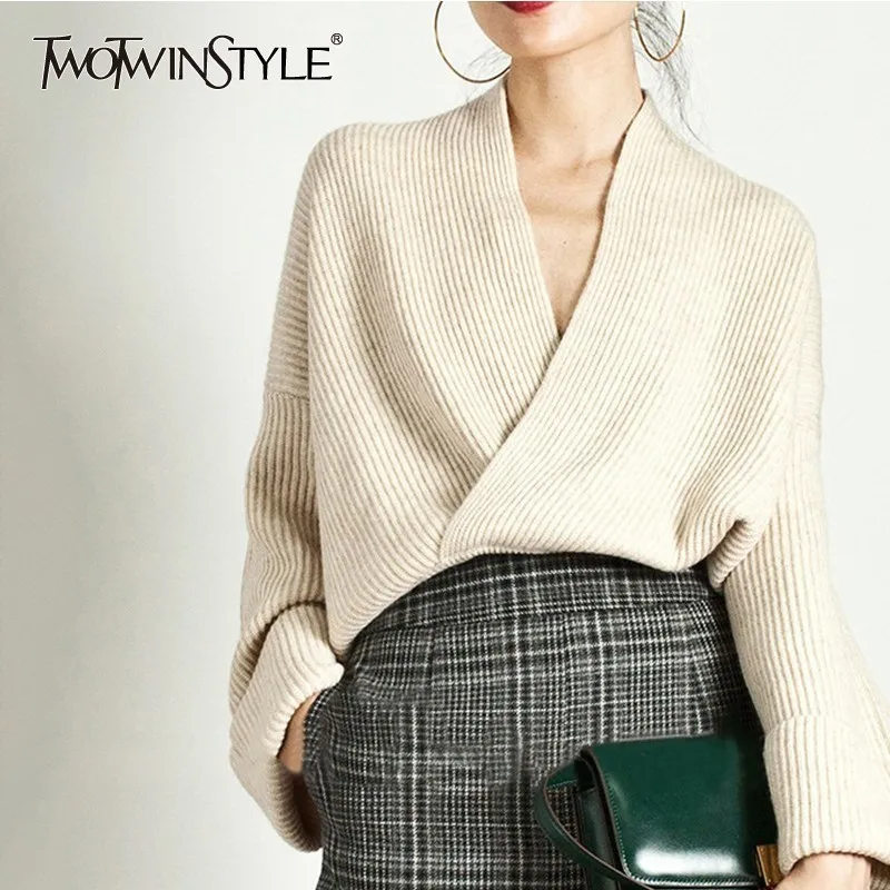 TWOTWINSTYLE Elegant Knitting Sweater Women Long Sleeve V Neck Pullover Tops Female Casual Fashion Knitwear 2018 Autumn Tide