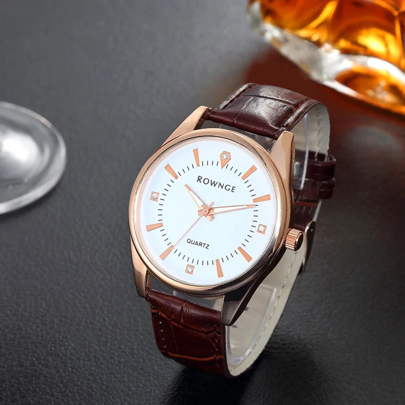 2018 زوجين الجدول الرجال موضة روز الذهب الراقية الرجال حزام ساعة كوارتز للجنسين للماء