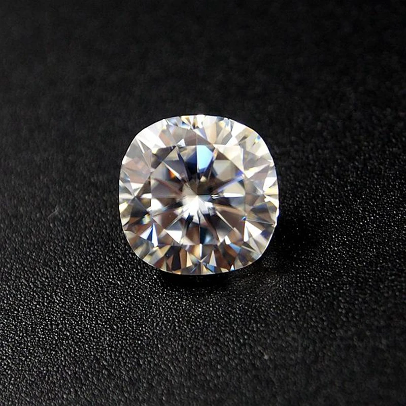 

4*4 mm DEF Cushion Cut White Moissanite Stone Loose Moissanite Diamond 0.3 carat for Jewelry