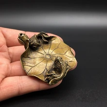 Коллекционные китайские латунные Резные животные Золотая рыбка в форме листа лотоса цветок лотоса изысканные маленькие статуи