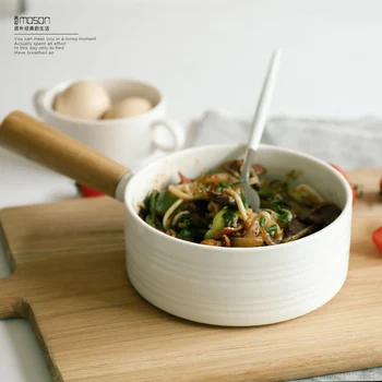 

Japanese ceramic tableware soup rice noodles bowl fruit salad single wooden handle bowl thick porridge dish plate tableware