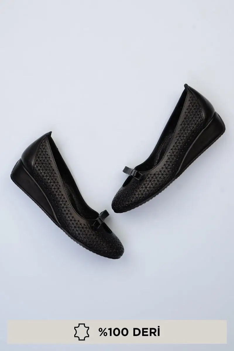 

Bambi Black Women 'S Wedges Shoes F0362180403