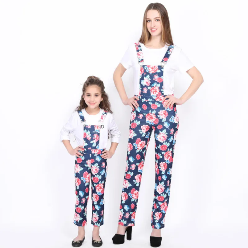 

Family Matching Outfits 2019 Summer Floral Mother And Daughter Clothes Mom Girls Suspender Long Pants Flowers Printed Overalls