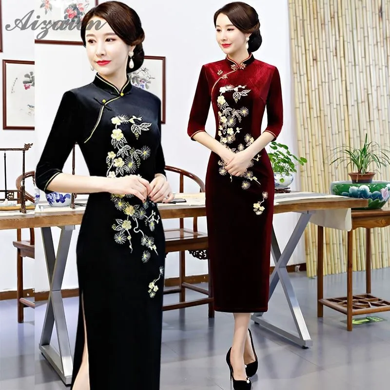 

Winter Long Party Dresses Mom Embroidery Cheongsam Black Velvet Traditional Women Chinese Dress Qipao Oriental Wedding Gowns