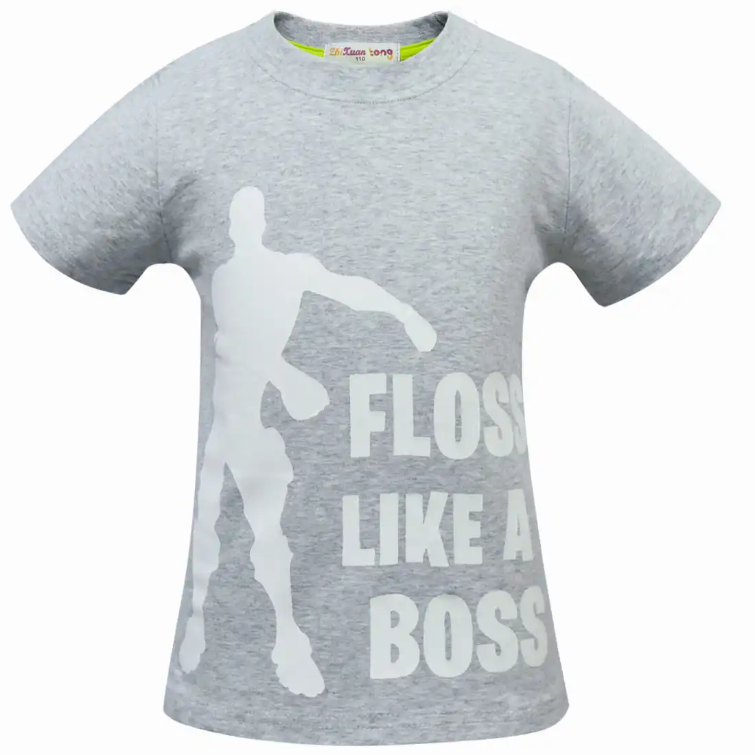 camiseta blanca con letras doradas