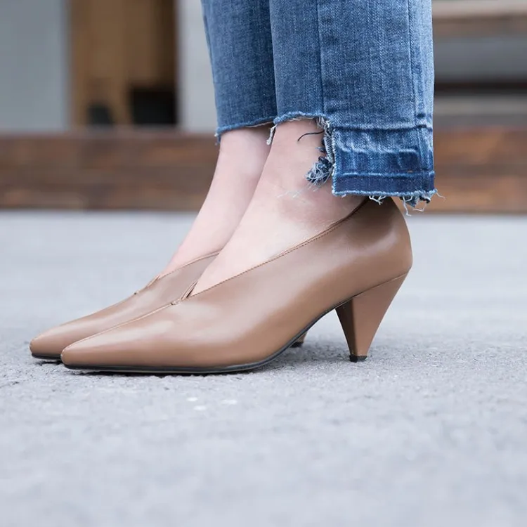 

New 2019 Slip on PU Leather Fashion Grandma shoes in Summer Summer Pumps with Strange High Heel Sexy Pointed toe Casual