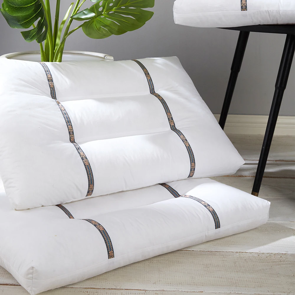 Almohada blanca de diseño de parche de ranura 2 piezas 100% poliéster 550 relleno Power 40 S juego de cama de tela mi almohada 2019 3D protección del cuello - 2