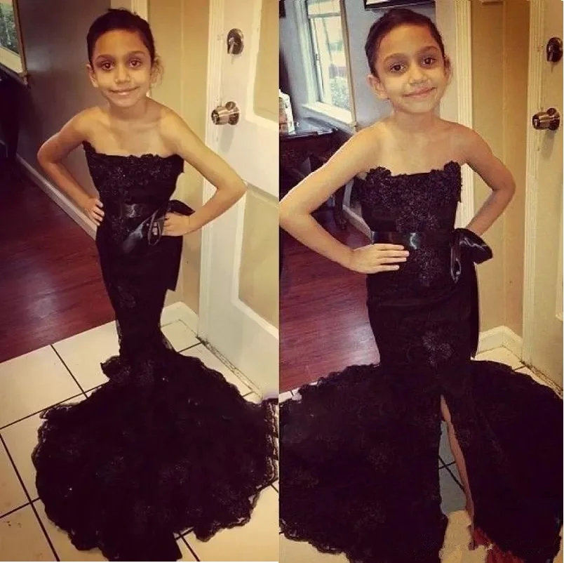 

Black Lace Strapless Girls Pageant Dresses With Ribbon Sashes Mermaid Front Split Flower Girl Dresses African Kids