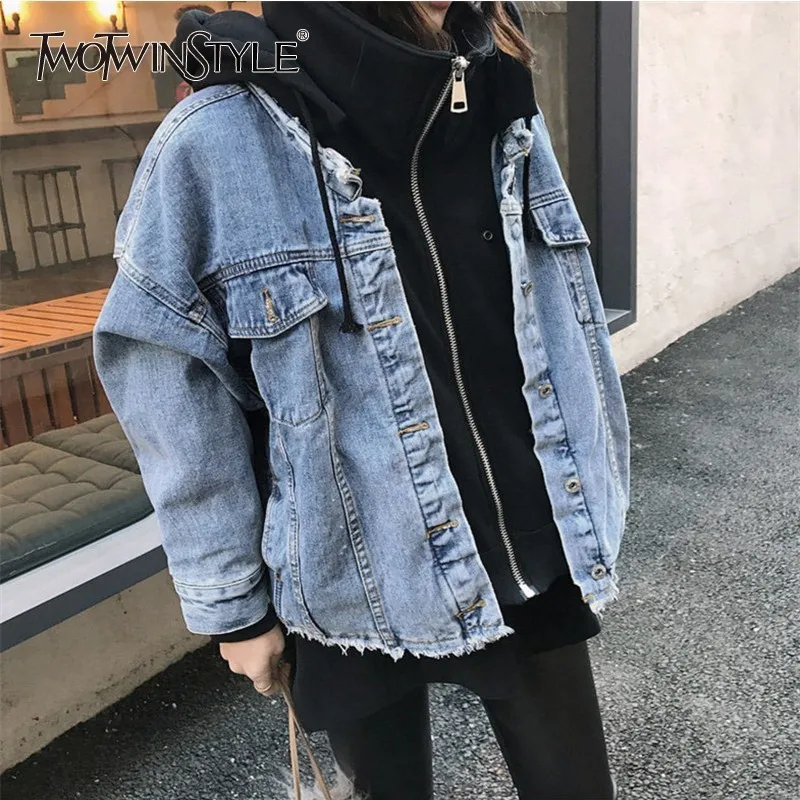 Женская джинсовая куртка TWOTWINSTYLE из овечьей шерсти в стиле пэчворк с длинным