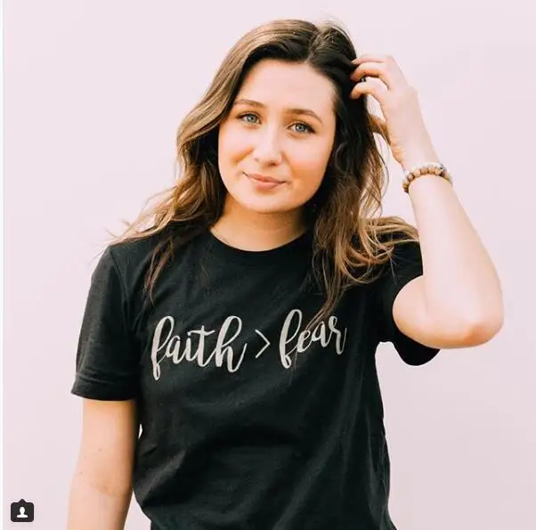 

Faith Fear T-Shirt Christian Religion Tshirt Women Funny Graphic Bible Tees Tops Ladies Crewneck T Shirt Plus Size Tops 3XL Tees