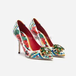 Разноцветные кожаные туфли-лодочки на высоком каблуке с острым носком, украшенные розами и прозрачными кристаллами, свадебные туфли со