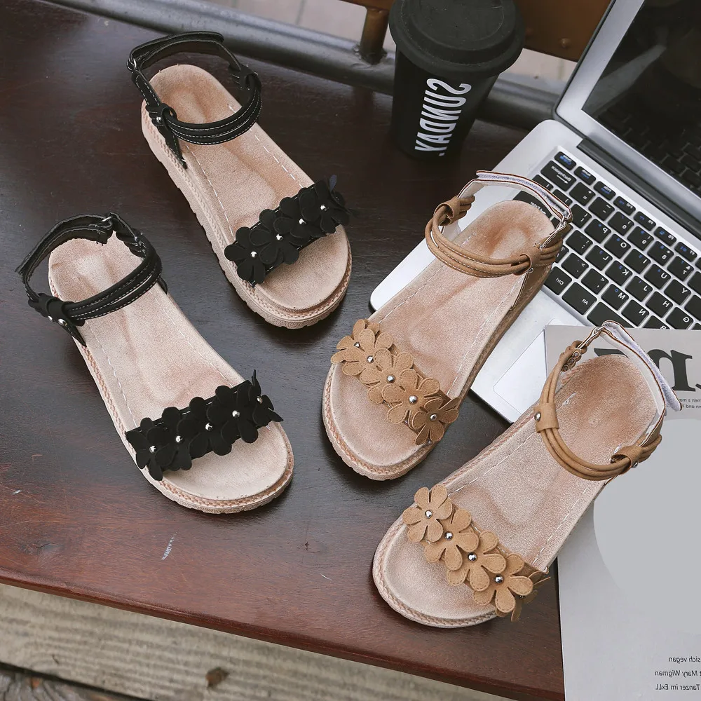 

Women Fashion Solid Color Flower Rome Style Flat Heel Thick Bottom Sandals
