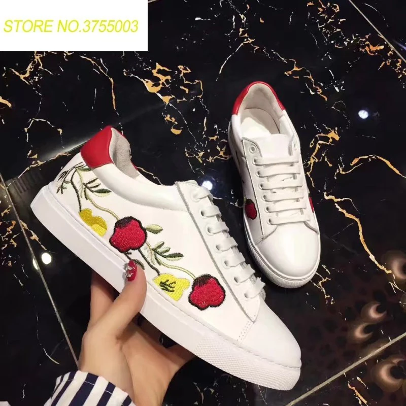 

Brands White Spring Flower Printed Sneakers Women Casual Shoes Fashion Lace up Ladies Footwear Flat Summer Women Vulcanize Shoes