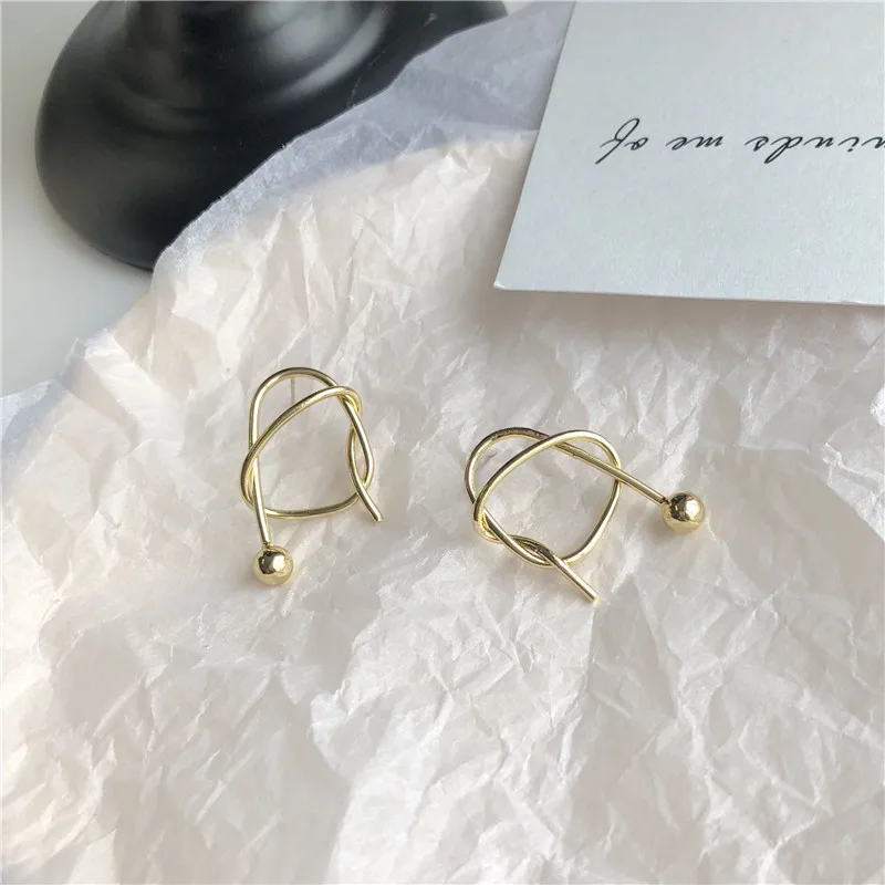 

925 Silver Needle Korea High-grade Knotted Earrings Female Retro Small Fresh Flow Line Curved Earrings Ladies Fashion Jewelry