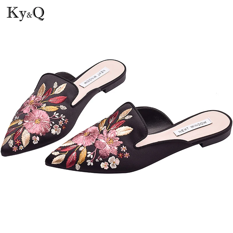 

Women Spring summer silk velvet Slippers Embroidery flower Shoes flat Heels lazy loafers Pointed Toe flip flops mules