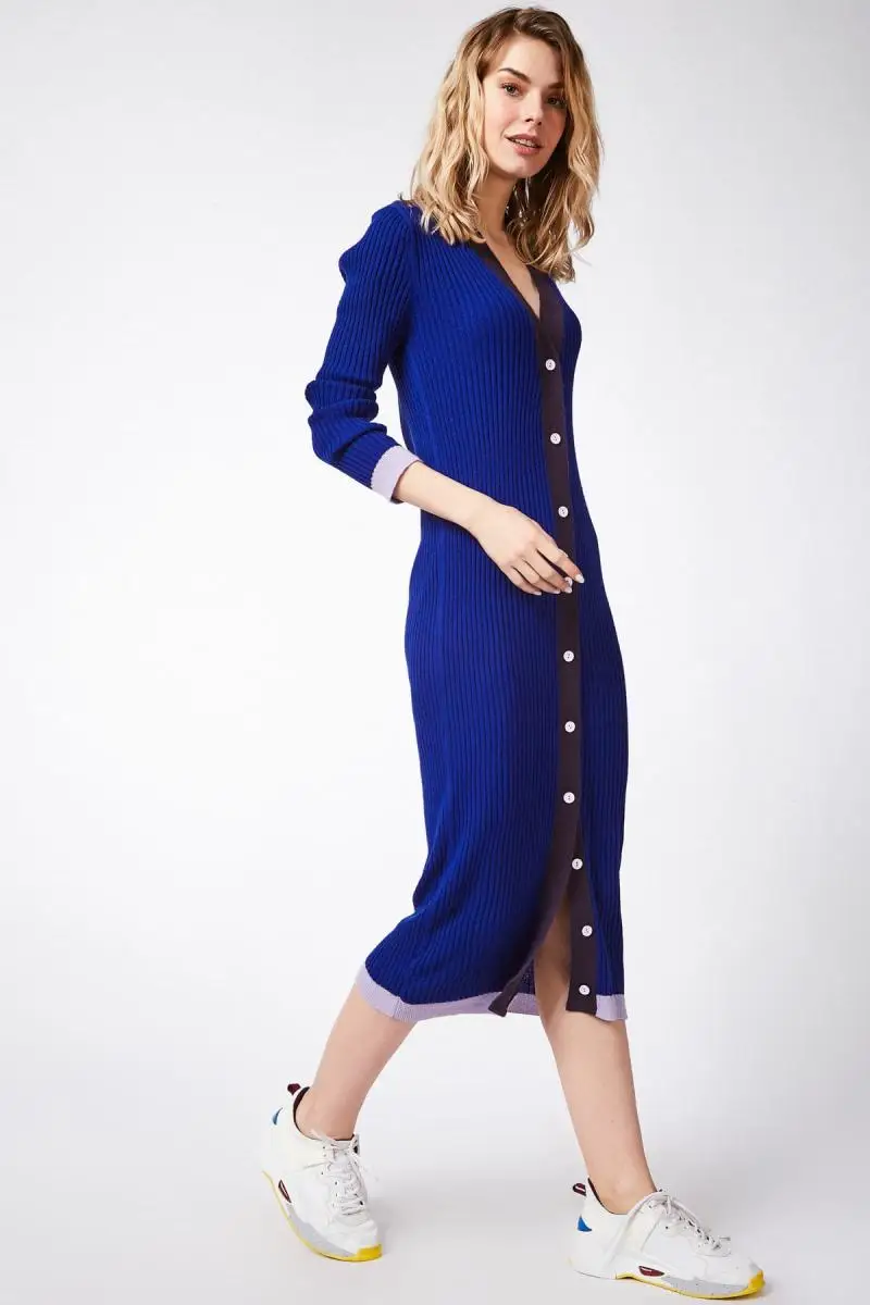 Happiness ist. Women Saks V Collar Button Long Cardigan 19K1812 FN00381 |