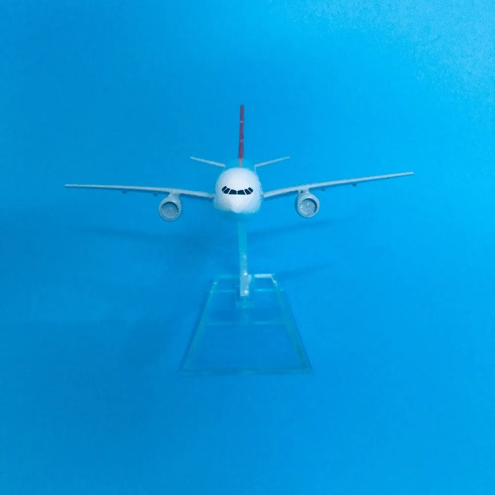 16cm Plane Model Airplane Model Turkish Airlines Boeing 777 Aircraft Diecast Metal Airplanes Model 1:400 Plane Toy Gift Turkey