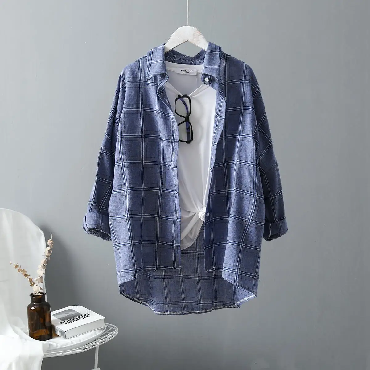  Qiukichonson Plaid Casual Blouse Women Low High Design Spring Atumn Ladies Tops Long Sleeve Blouse 