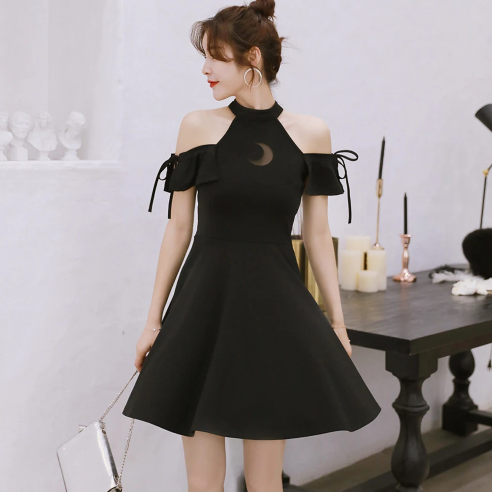 Prix Femmes licou noir gothique robe été Sexy épaule froide voir si Mini robes 2019 mignon japon fille creux Goth robe courte
