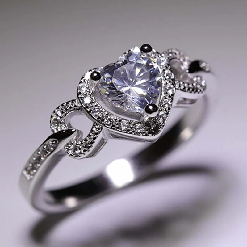 

Romantic Heart-shaped Diamond Ring Gold Engagement Wedding Zircon Bague Jaune Ring Foir Women anillos de Bizuteria Diamante Ring