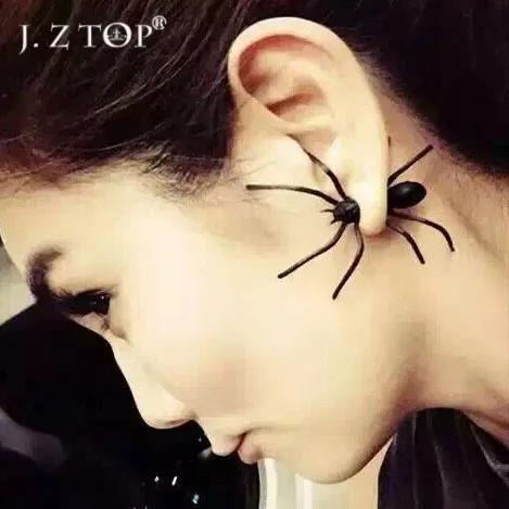 

Punk Black Spider Stud Earrings Funny Personality Hip Hop Piercing Earrings For Women Men Girl Halloween Gift boucle d'oreille
