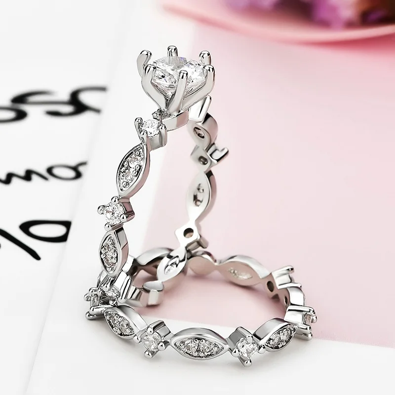 Huitan 2018 NEW Lovers' Romantic Wedding Bands Engagement Rings Set Trendy Couple CZ Jewelry Ring For Women/Men Dropshipping