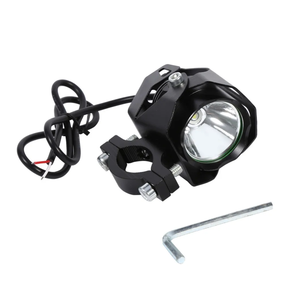 

Motorcycle LED Spotlight Driving Headlight Fog Lamp Spot Light with Lampshade 15W XML T6 Universal