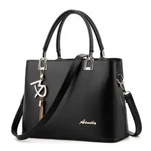 Женская сумка черного цвета из искусственной кожи, женская сумка-тоут в Корейском стиле, милая женская сумка с металлическими кисточками, сумка через плечо