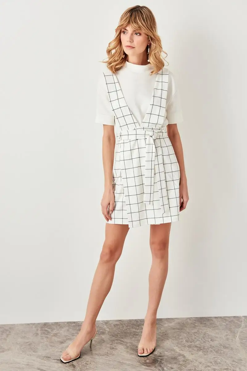 

Trendyol White Salopet Dress TWOSS19AA0018