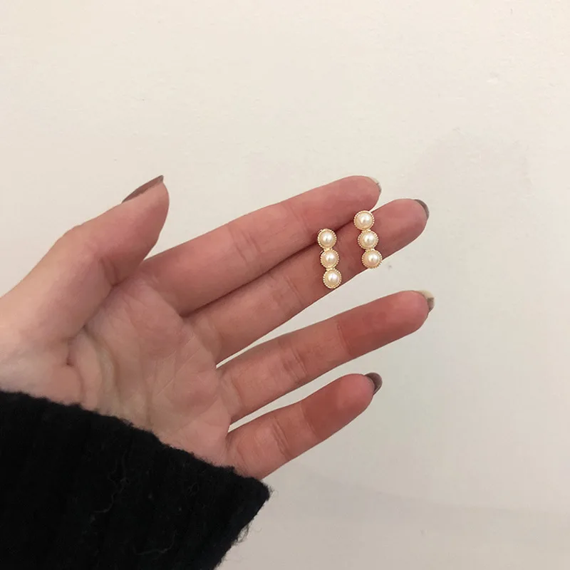 

2019 Korea Retro Small And Exquisite Geometric Square Round Pearl Earrings Temperament Wild Ladies Wedding Party Earrings
