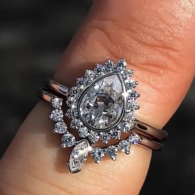 

New Pear-shaped Crystal Zircon Rings Set for Women Trendy Crown Engagement Wedding Rings Banquet Party Jewelry Bague Femme