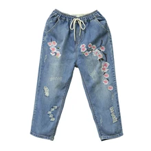 Джинсы для женщин повседневные рваные джинсы джинсовые брюки длиной до икры с высокой талией винтажные Цветочные Вышивка шаровары большие размеры 3XL