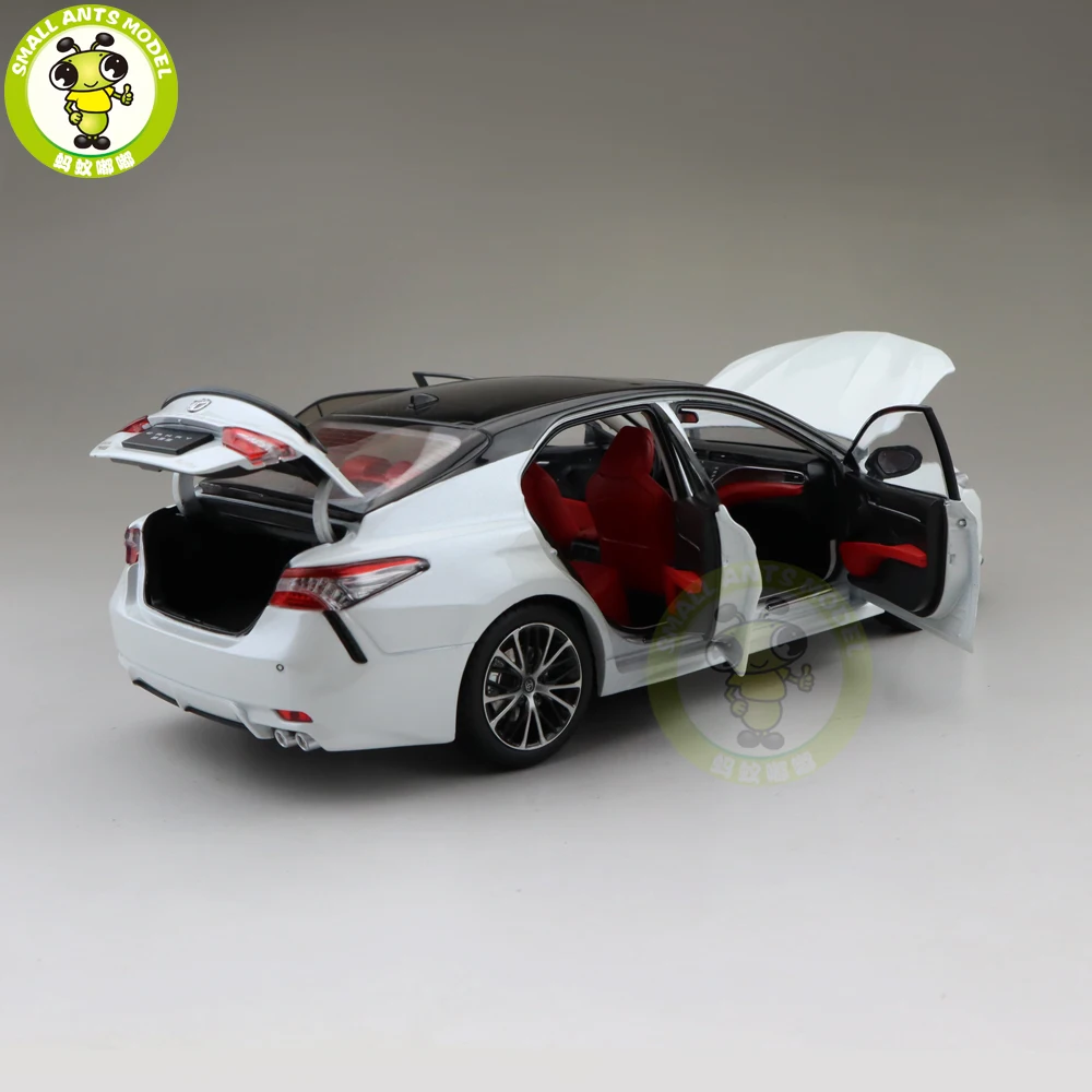 Новинка 1/18, Спортивная модель автомобиля Camry 8-го поколения, игрушки для детей, коллекция подарков, белый с черным верхом