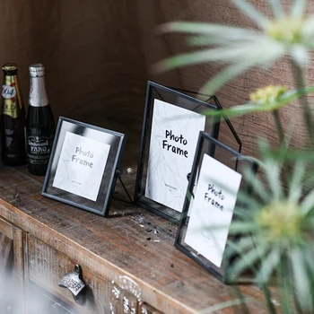 

Hot Selling Nordic Metal Glass Photo Frame Geometric Creative Home Desk Graduation Decoration Gift Plant Specimen Frame