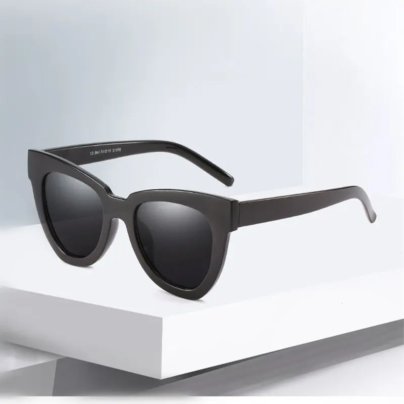 

KUJUNY Women Oversized Sunglasses Ladies Cat Eye Sun Glasses Fashion Sunglass New Personality Eyeglasses UV400 Goggles Eyewear