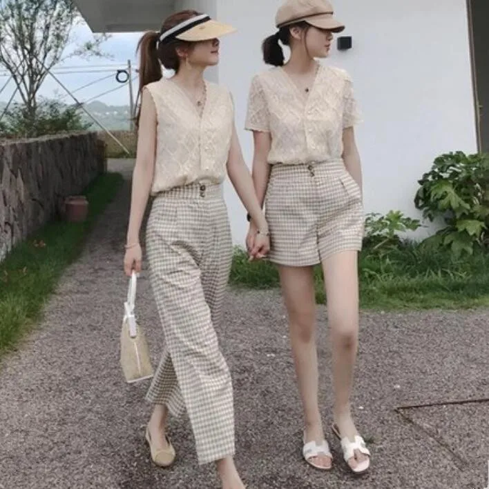 

Women Set 2019 Sexy Summer V Neck Lace Blouse Top and Plaid Pants High Waist Office Lady Vintage 2 Piece Set Clothing Outfits