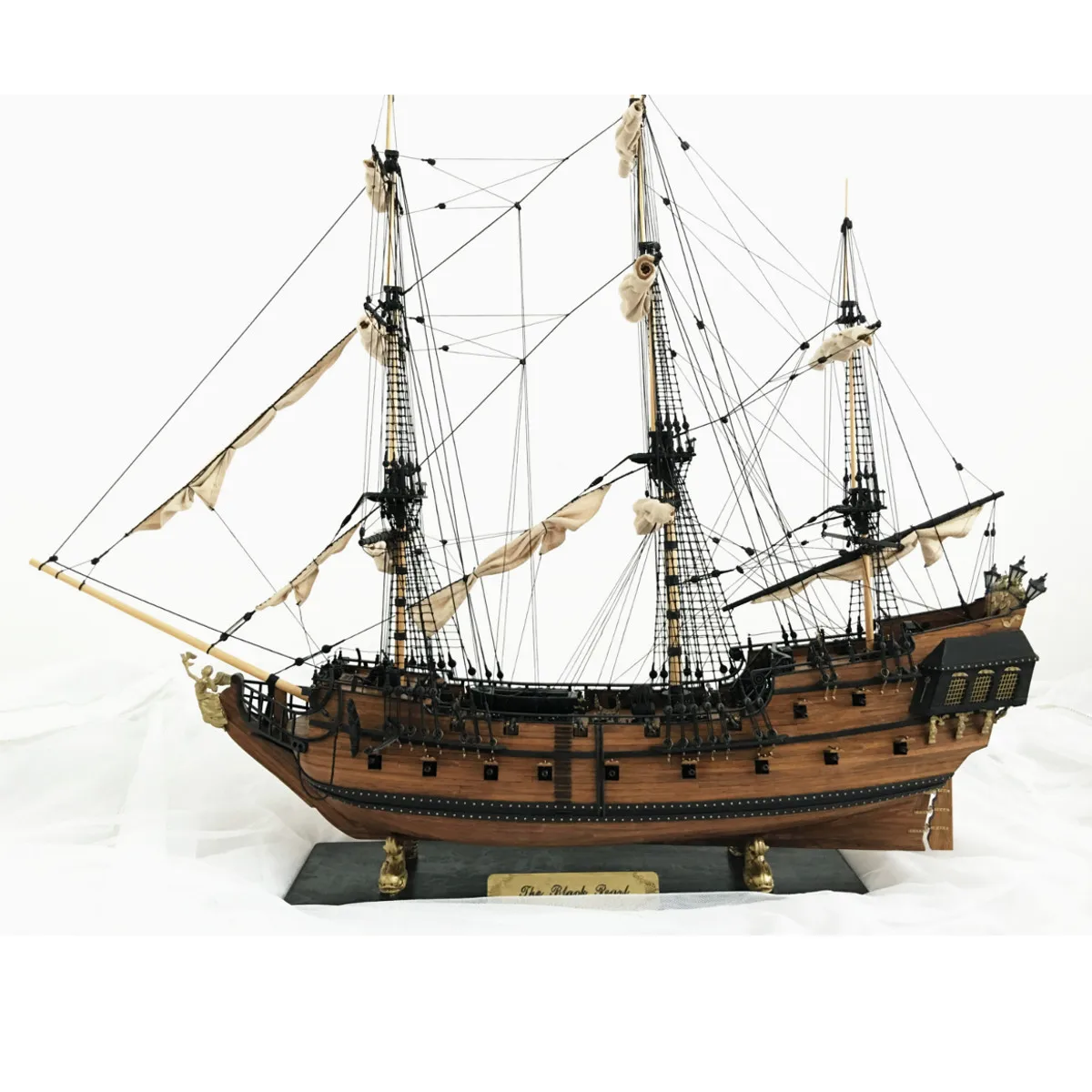 

3D Wooden Black Pearl Sailboat Ship Kit 1: 96 Scale Boat Model Home Decoration Model Building Kits Learning Toys Children Gifts
