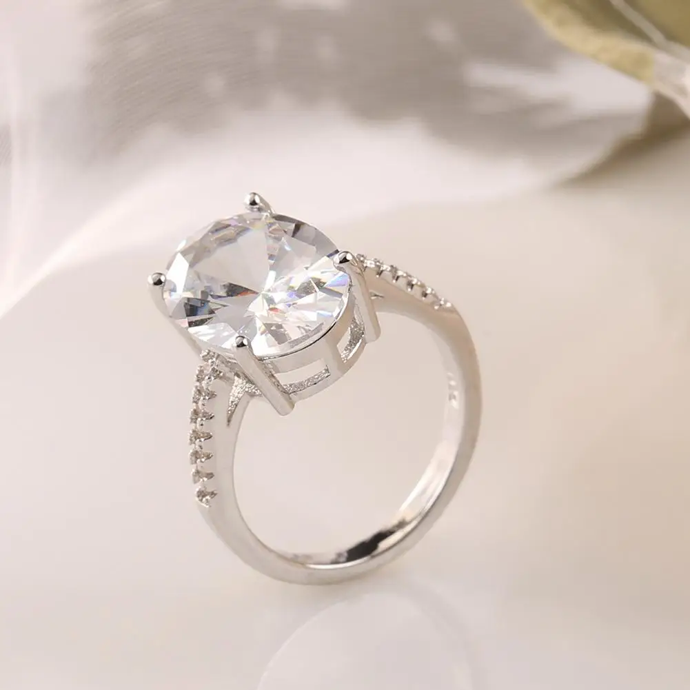 

Hot Fashion Women Big Oval Cubic Zirconia Plated Flash Engagement Proposal Sliver Color Finger Ring for Women Wedding Rings