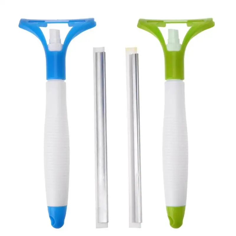 

Magic Glass Cleaner Brushes Spray Type Cleaning Brush Multifunctional Convenient For Washing The Windows Of Car Color Random