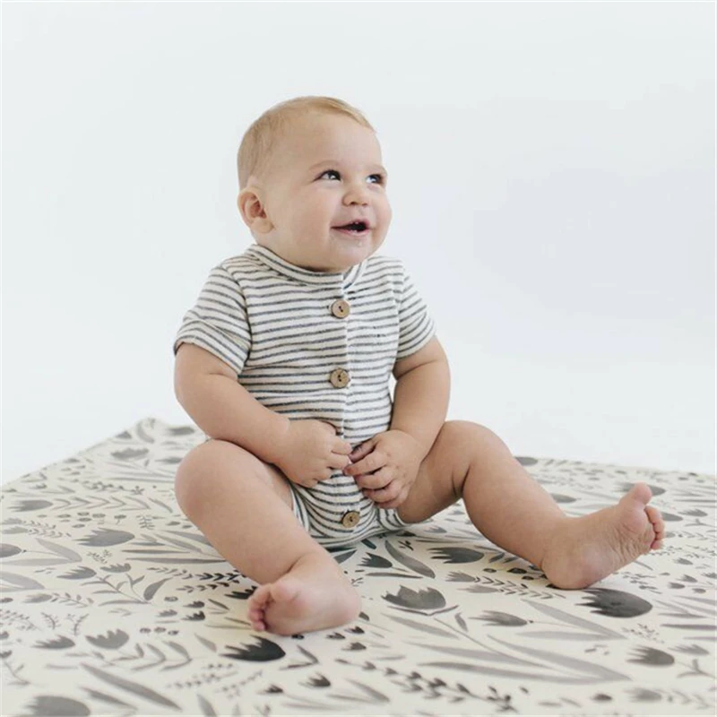 طفل الوليد الرضع طفل رضيع فتاة عارضة مخطط رومبير قصيرة الأكمام زر بذلة فاتنة الاطفال ملابس الصيف Sunsuit وتتسابق