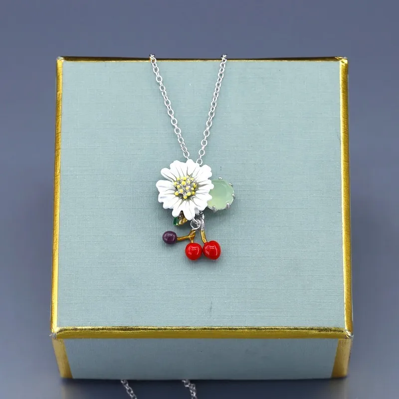 

Enamel Glaze Daisy White Flowers Cherry 925 Silver No Fade Clavicle Necklace