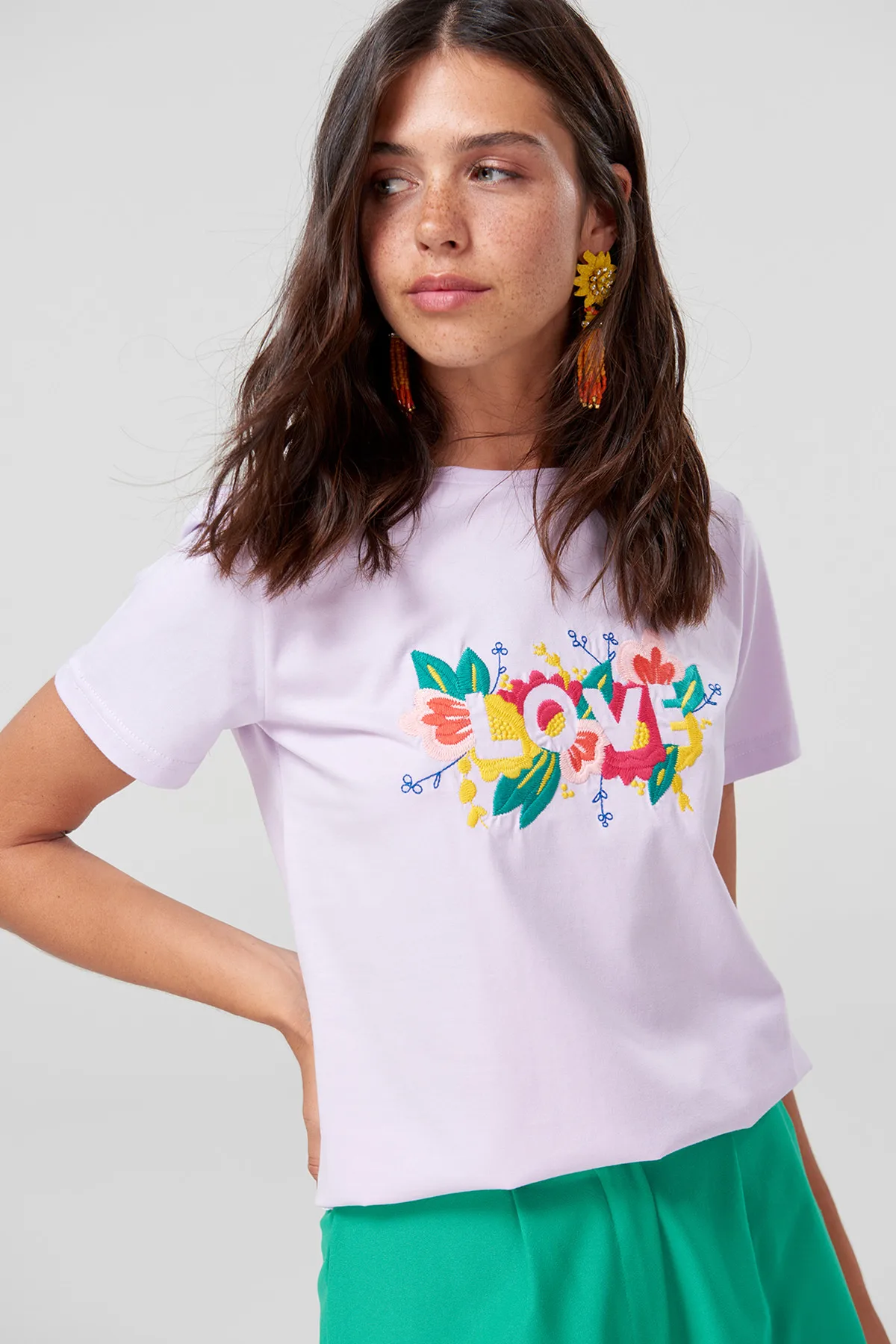 Trendyol трикотажные футболки с вышивкой Lila TCLSS18GS0072 | Женская одежда