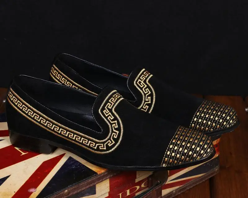 

British style embroidery leather slip on comfortable loafers round toe black color flat shoes men's casual flats oxford
