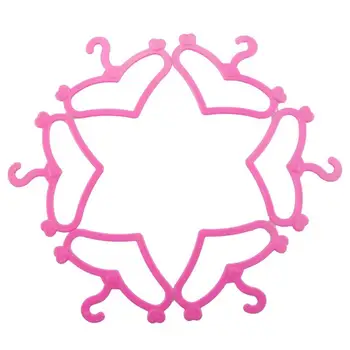 

20 Pcs / Lot Mini Doll Accessories Pink Plastic Bowknot Hangers For Barbied Doll Clothes Dress Pretend Play House Baby Gift Toy