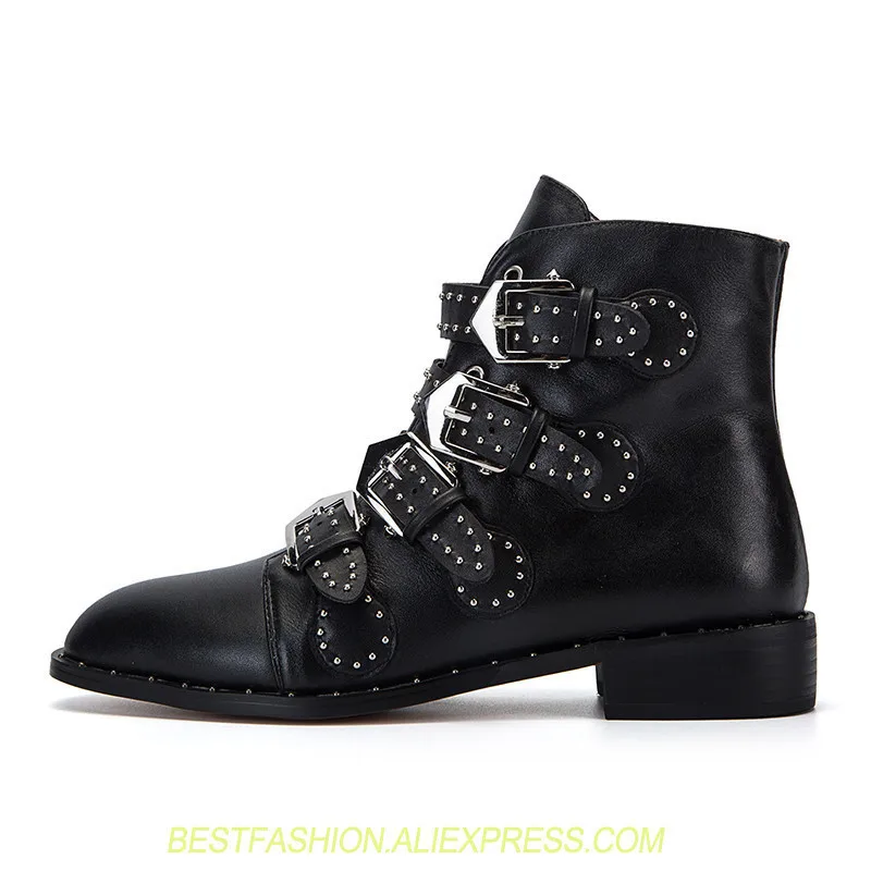 

Celebrity Susanna Shoes Woman Buckle Strap Rivet Studded Ankle Boots Women Chunky Heels Short Boots Motorcycle Botas Women