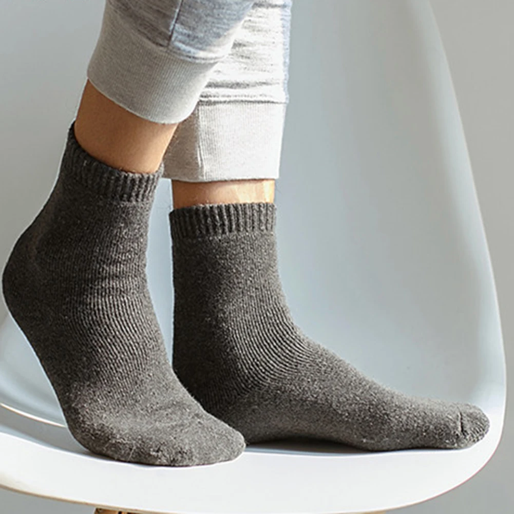 Новые мужские шерстяные носки, супер толстые теплые носки для зимы, одноцветные черные серые шерстяные мужские носки, Теплые повседневные носки для мужчин