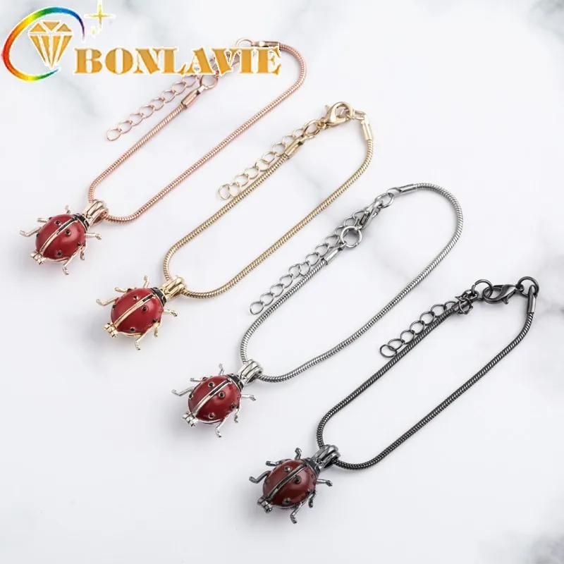 

Hot Sale Lovely Women's Insect Charm Bracelet Perfume Essential Oil Diffuser Ladybug Pendant Bracelet Female Girls Jewelry